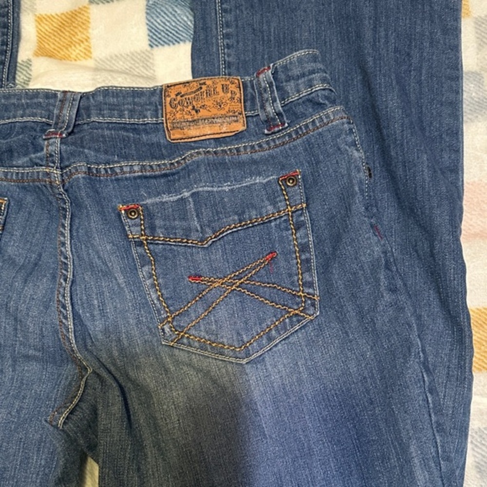 A14.  Cowgirl Up Women's Blue Boot Cut Jeans size 31 * altered length